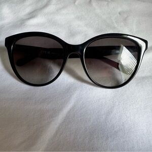Salvatore Ferragamo Gradient Cat Eye Sunglasses SF1073S 001 54